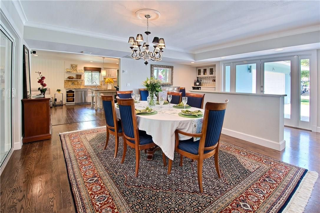 10 Minnetonka Road Sea Ranch Lakes, FL 33308 - Photo 7 of 36 Open dining room just off the kitchen