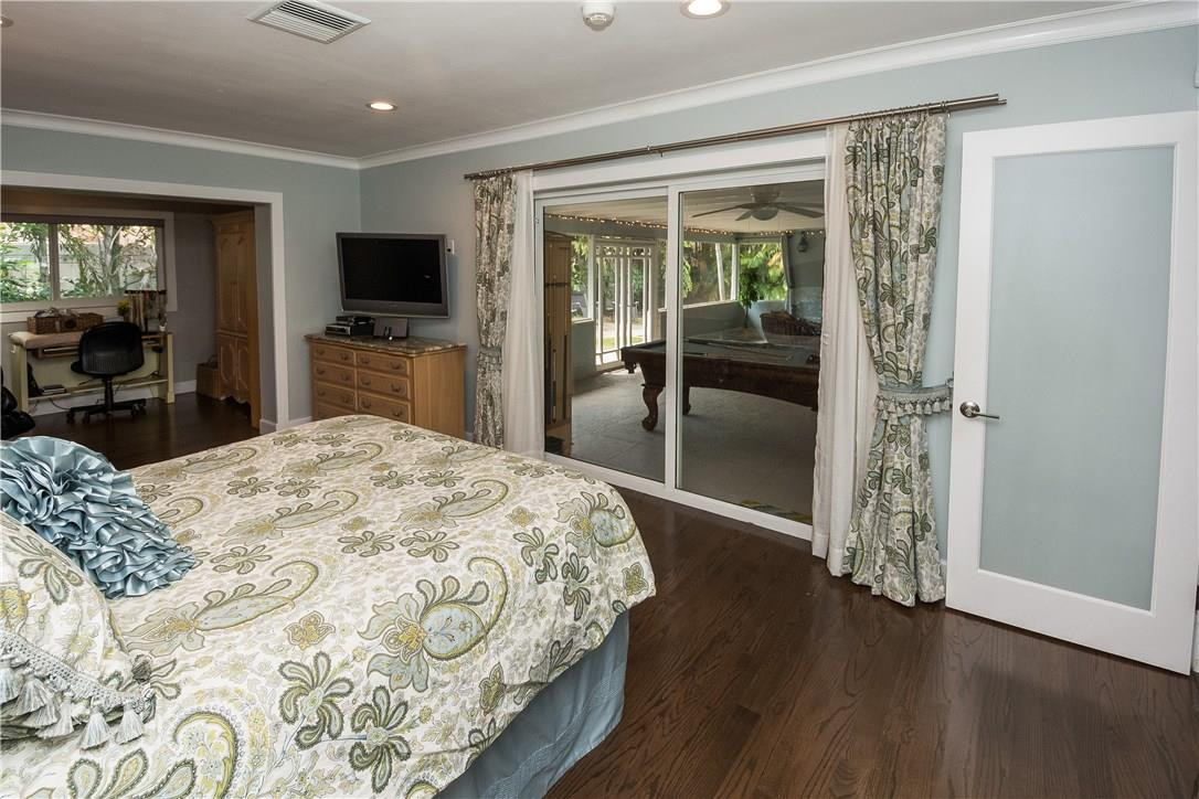 10 Minnetonka Road Sea Ranch Lakes, FL 33308 - Photo 10 of 36 Master bedroom