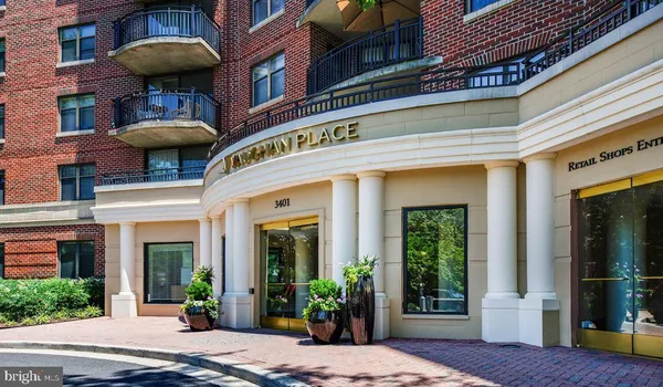 $2,367 | 3401 38th Street Northwest, Unit 1BTWR414, Washington, DC 20016