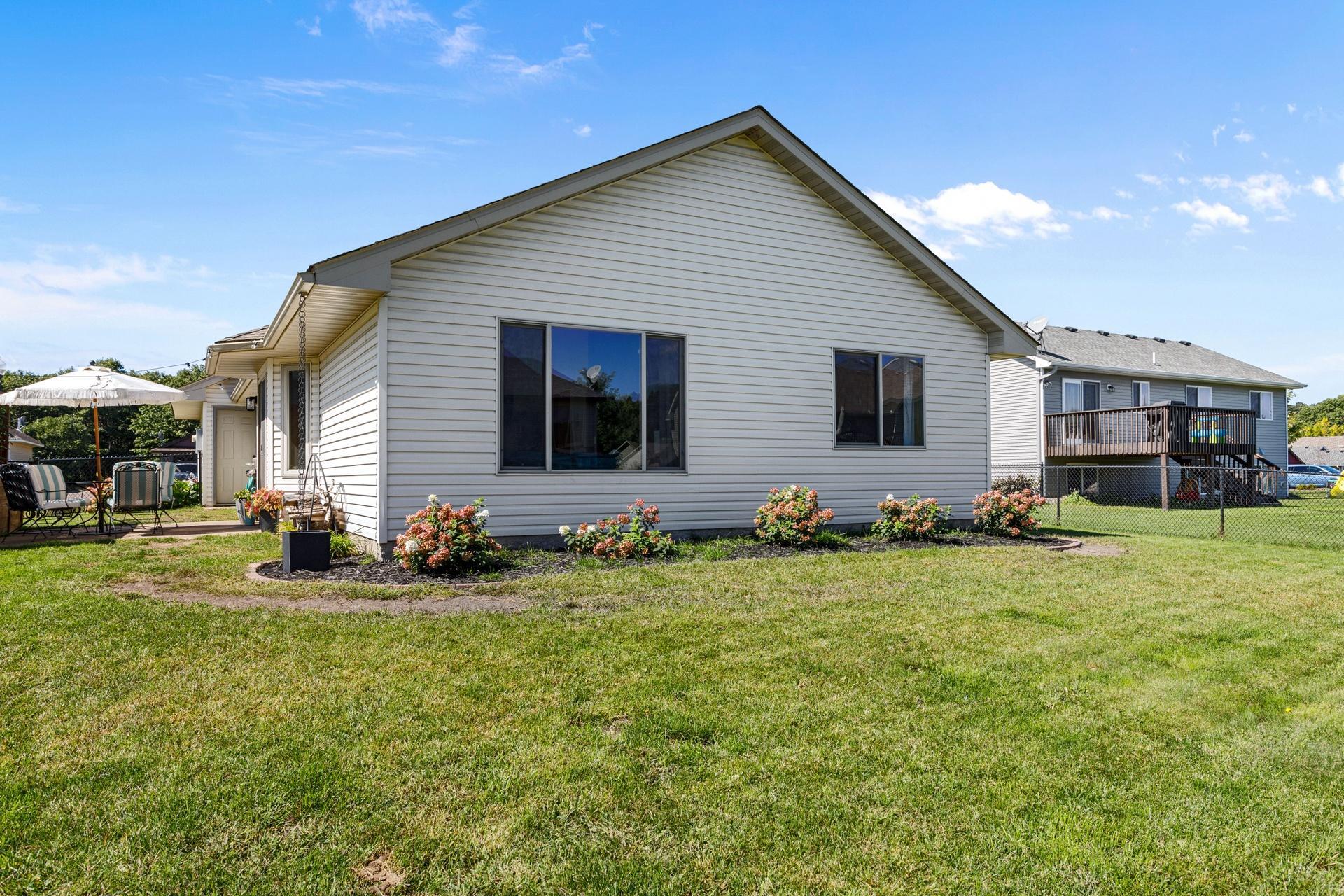 30301 Fox Run Road Stacy, MN 55079 - Photo 3 of 25 Gallery Image 3