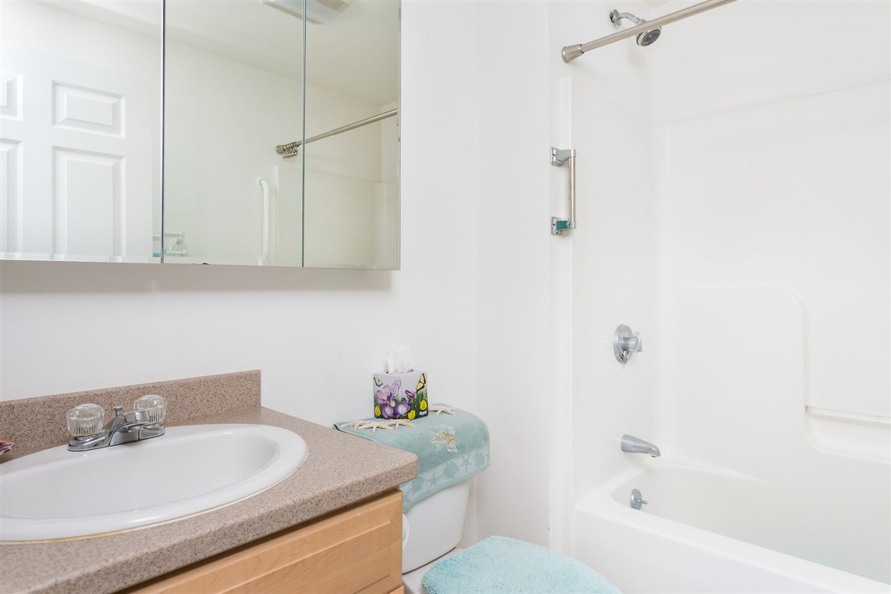 105 Winnacunnet Road, Unit 8 Hampton, NH 03842 - Photo 16 of 27