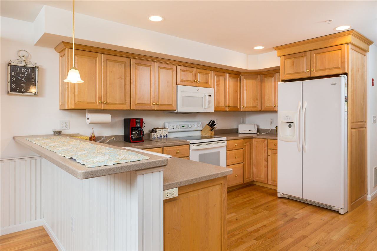 105 Winnacunnet Road, Unit 8 Hampton, NH 03842 - Photo 4 of 27