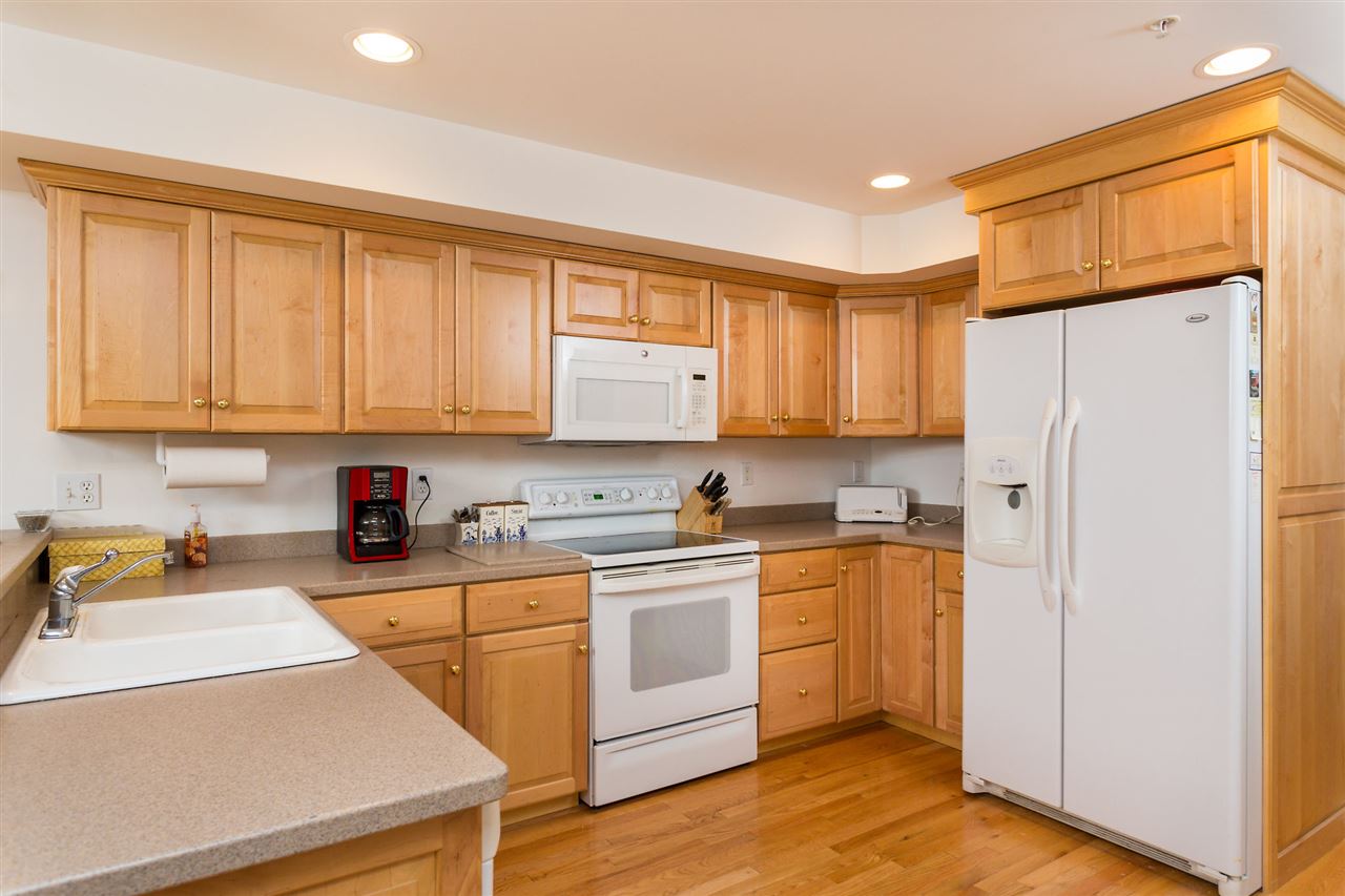 105 Winnacunnet Road, Unit 8 Hampton, NH 03842 - Photo 5 of 27