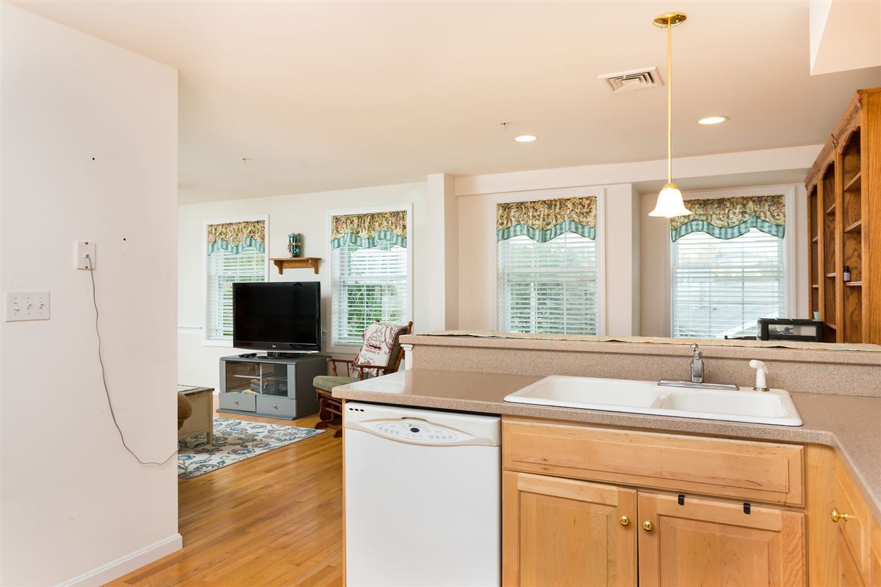 105 Winnacunnet Road, Unit 8 Hampton, NH 03842 - Photo 9 of 27