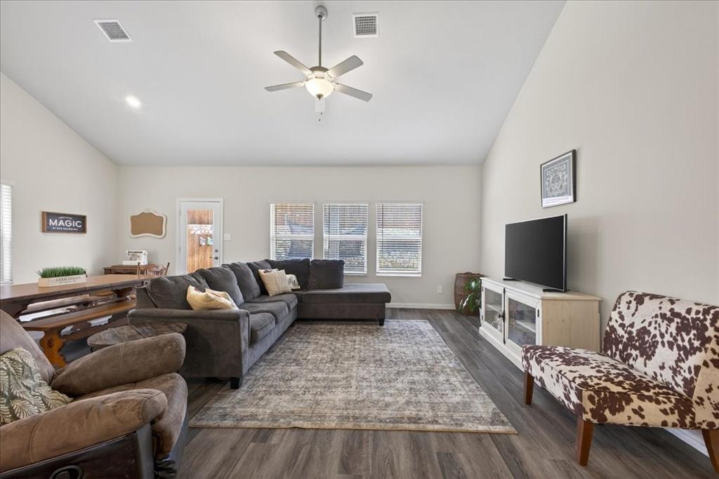 6717 Iron Oak Road Crowley, TX 76036 - Photo 14 of 28