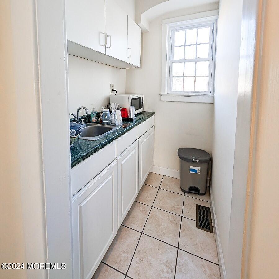 4 Holmdel Road Holmdel, NJ 07733 - Photo 20 of 25 20
