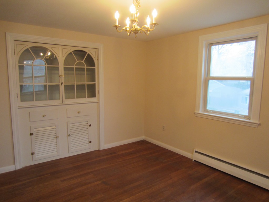 30 MacArthur Road Beverly, MA 01915 - Photo 5 of 12 Gallery Image 5