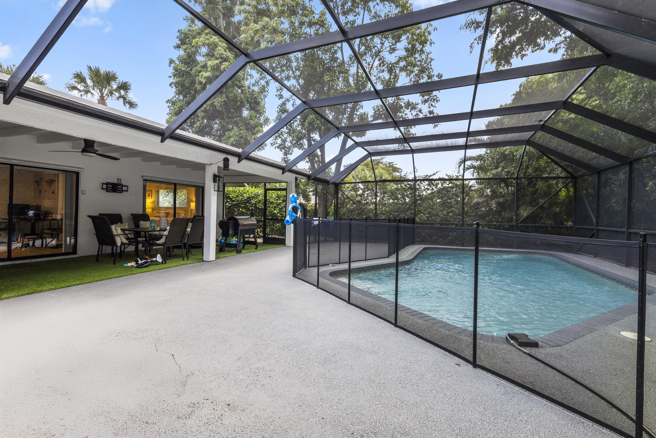 1948 Southwest 36th Avenue Delray Beach, FL 33445 - Photo 37 of 40 a view of a backyard