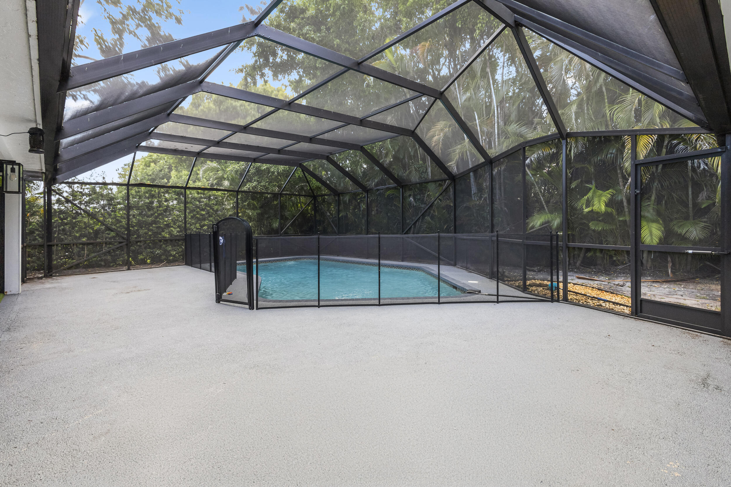 1948 Southwest 36th Avenue Delray Beach, FL 33445 - Photo 38 of 40