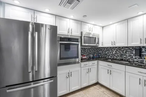 $1,350,000 | 3450 South Ocean Boulevard, Unit 803, Highland Beach, FL 33487