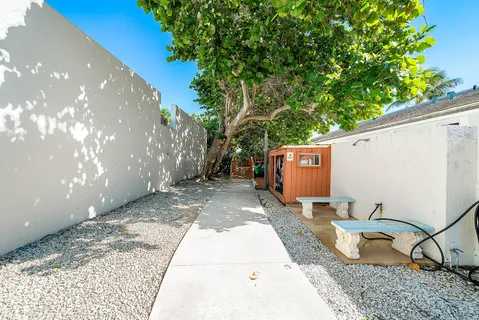 $1,350,000 | 3450 South Ocean Boulevard, Unit 803, Highland Beach, FL 33487