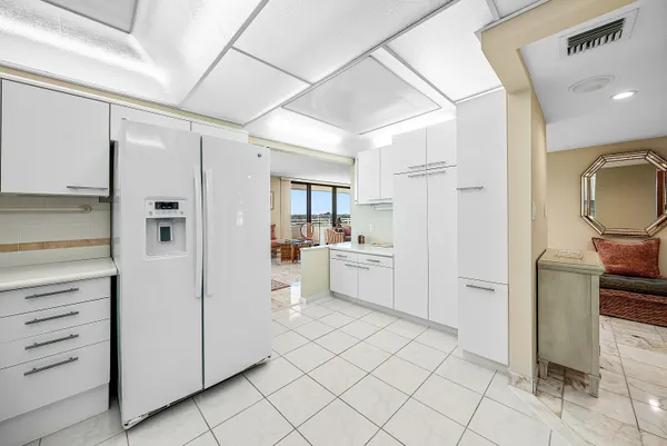 $1,350,000 | 3450 South Ocean Boulevard, Unit 803, Highland Beach, FL 33487