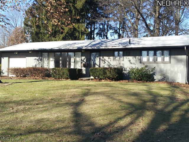 4627 Pleasant Hills Road Northwest Canton, OH 44708 - Photo 2 of 6 Gallery Image 2