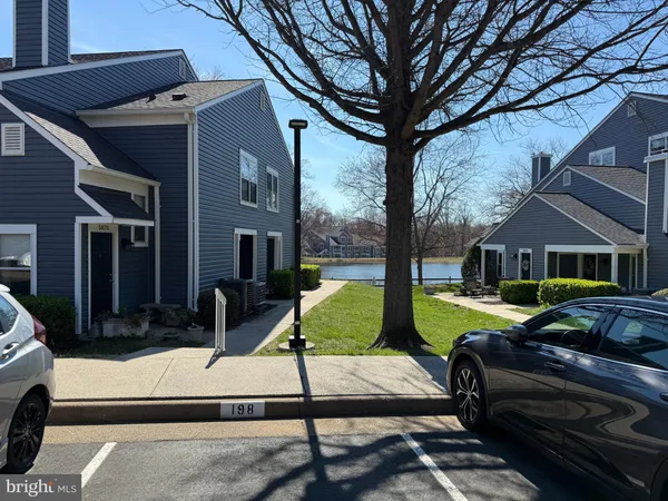 $1,800 | 5866 Orchard Hill Court, Unit 5866, Clifton, VA 20124