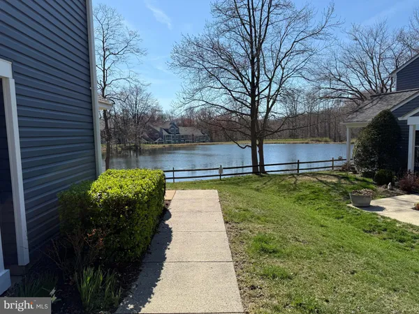 $1,800 | 5866 Orchard Hill Court, Unit 5866, Clifton, VA 20124