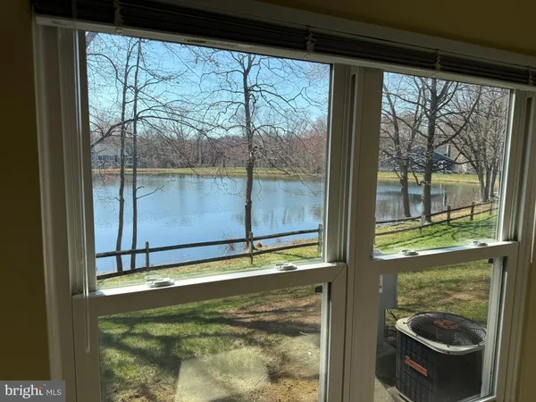 $1,800 | 5866 Orchard Hill Court, Unit 5866, Clifton, VA 20124