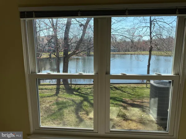 $1,800 | 5866 Orchard Hill Court, Unit 5866, Clifton, VA 20124