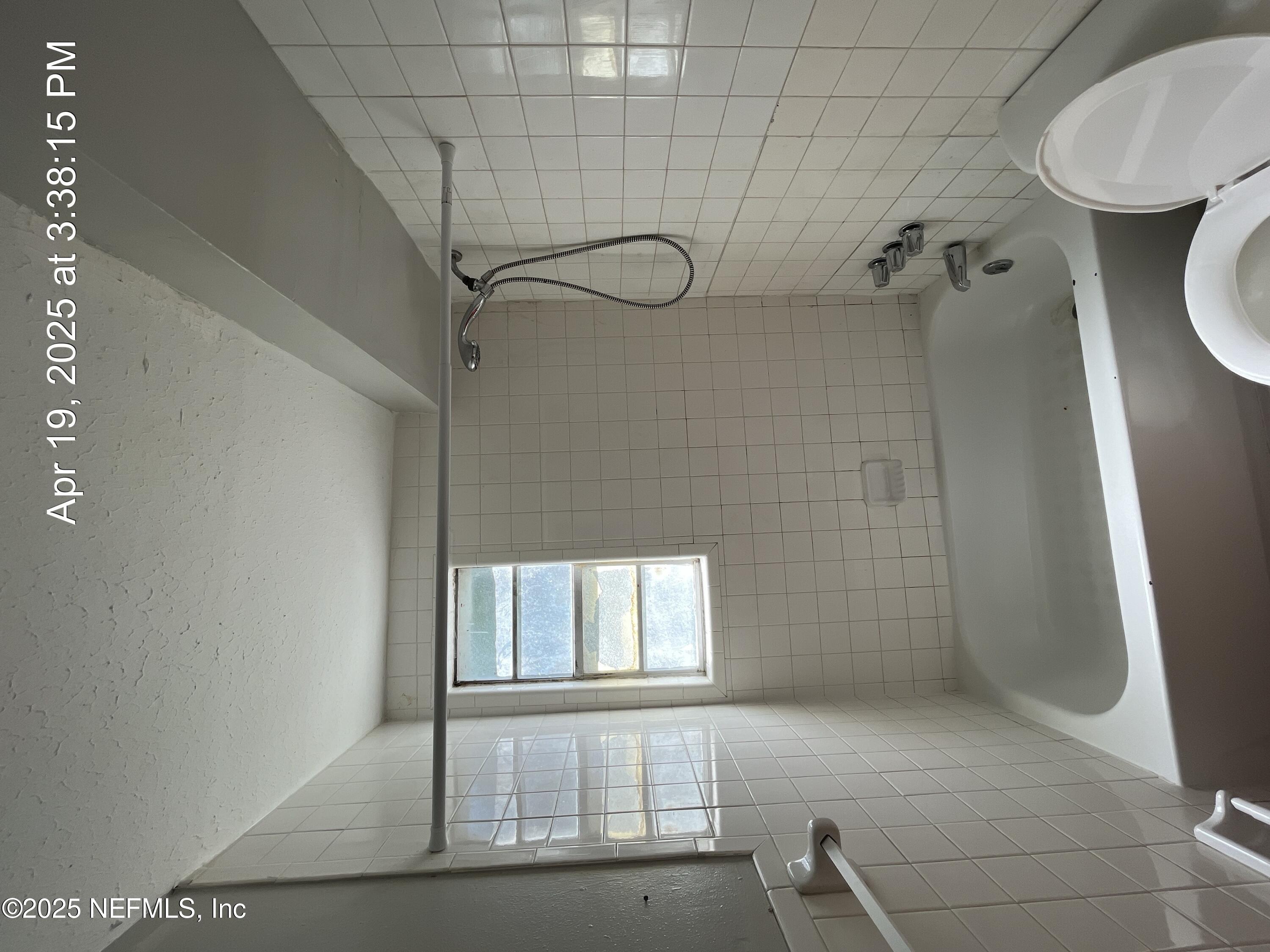 1616 West 36th Street Jacksonville, FL 32209 - Photo 5 of 7 a bathroom with a shower