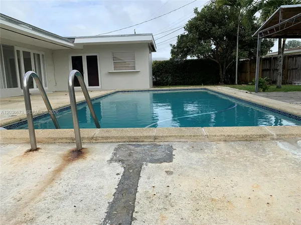 $4,100 | 2025 Southwest 84th Court, Miami, FL 33155