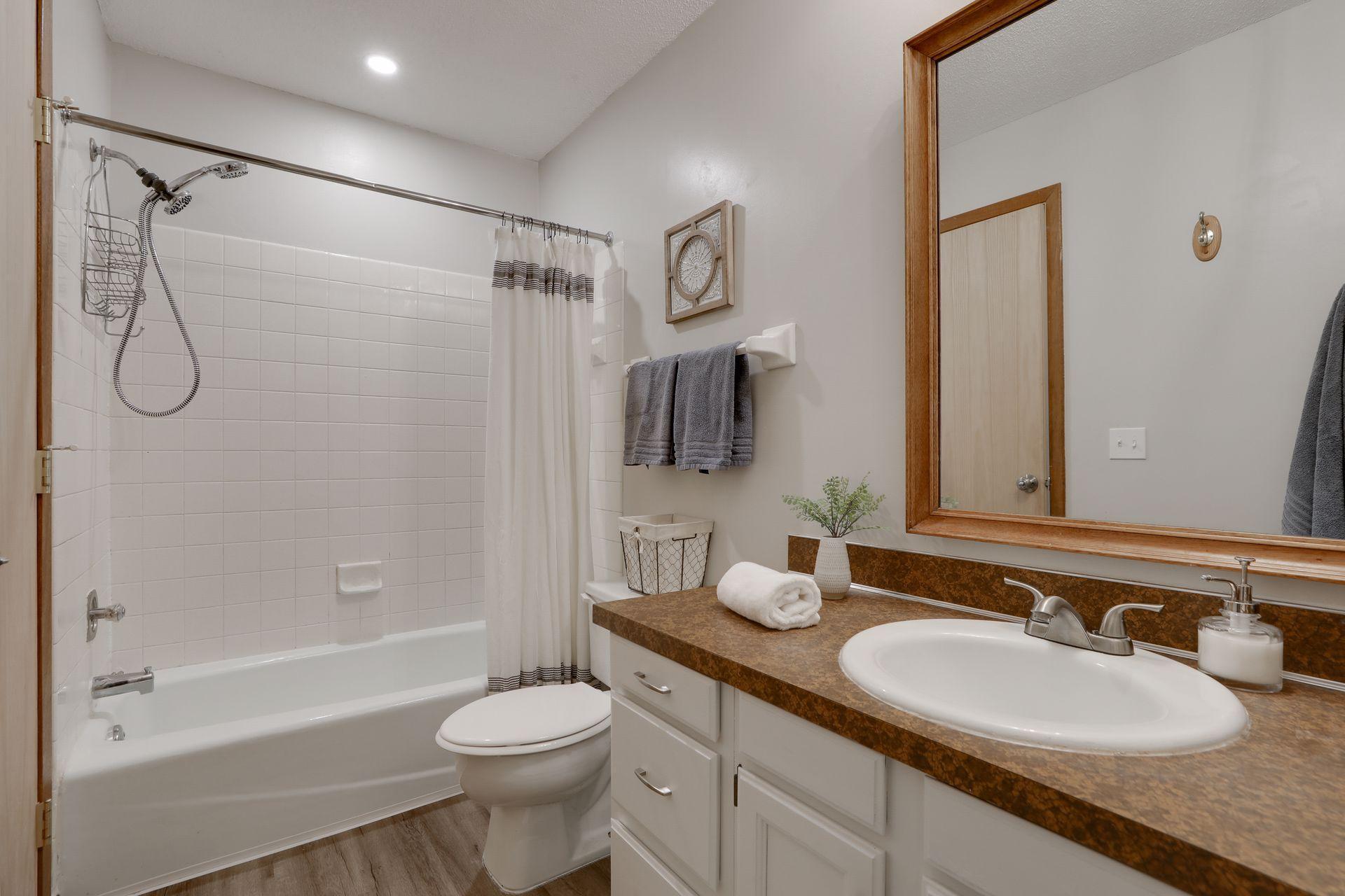 4658 Ridge Cliff Drive Eagan, MN 55122 - Photo 20 of 36 Gallery Image 20