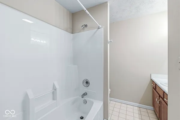 $239,900 | 1274 Arlington Drive, Greenfield, IN 46140