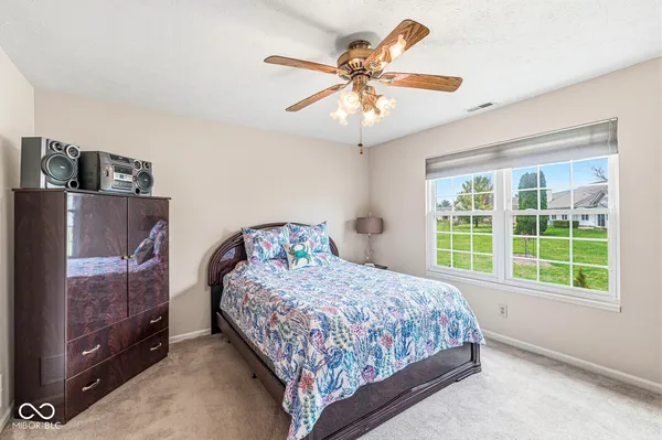 $239,900 | 1274 Arlington Drive, Greenfield, IN 46140