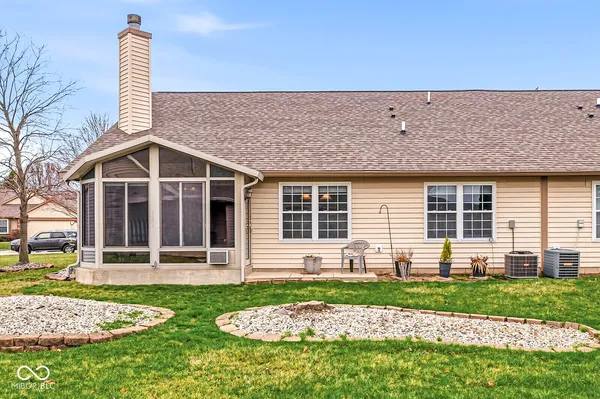 $239,900 | 1274 Arlington Drive, Greenfield, IN 46140