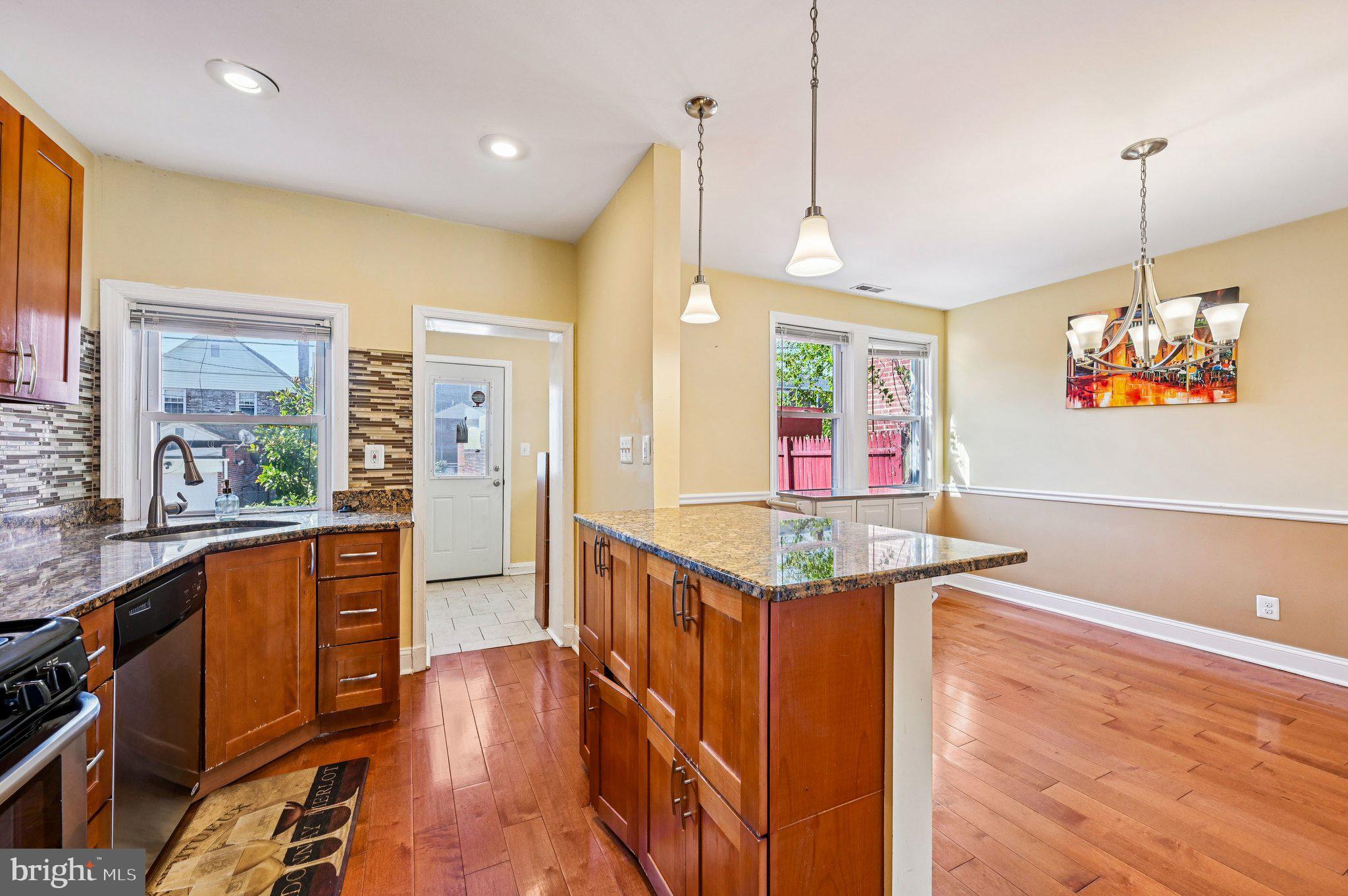 1625 Ralworth Road Baltimore, MD 21218 - Photo 6 of 30