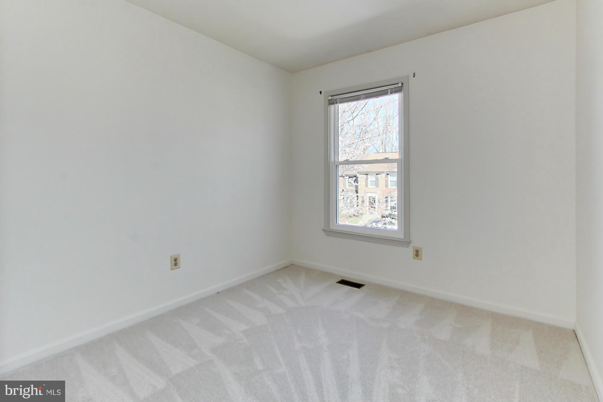 6262 Rathlin Drive Springfield, VA 22152 - Photo 18 of 28 Bedroom