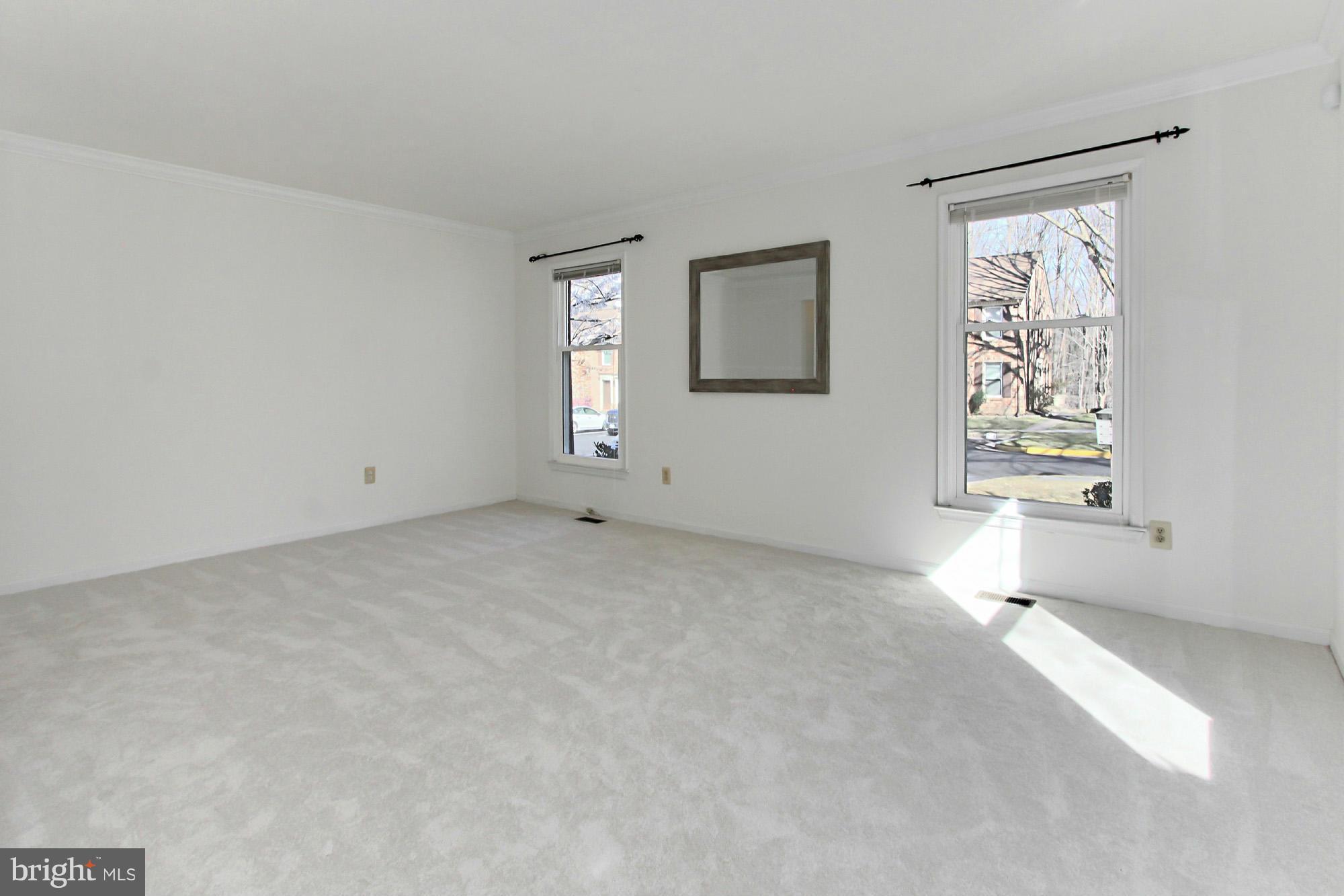 6262 Rathlin Drive Springfield, VA 22152 - Photo 4 of 28 Family Room