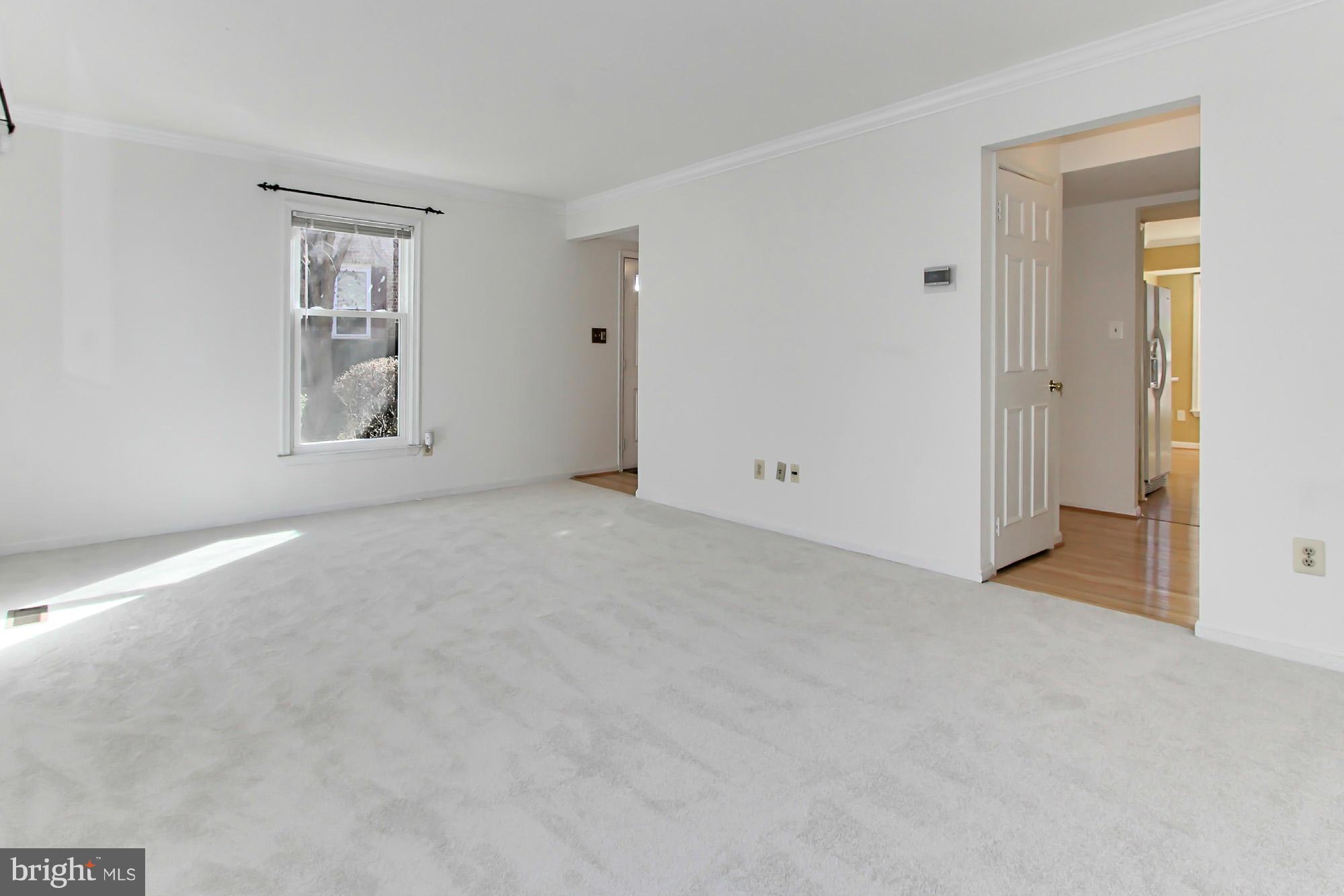 6262 Rathlin Drive Springfield, VA 22152 - Photo 7 of 28 Family Room