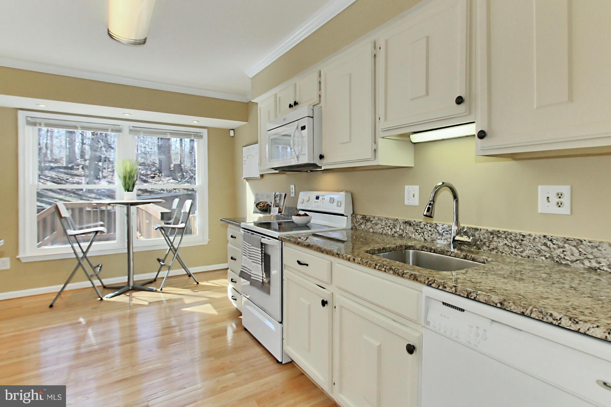 6262 Rathlin Drive Springfield, VA 22152 - Photo 8 of 28 Kitchen