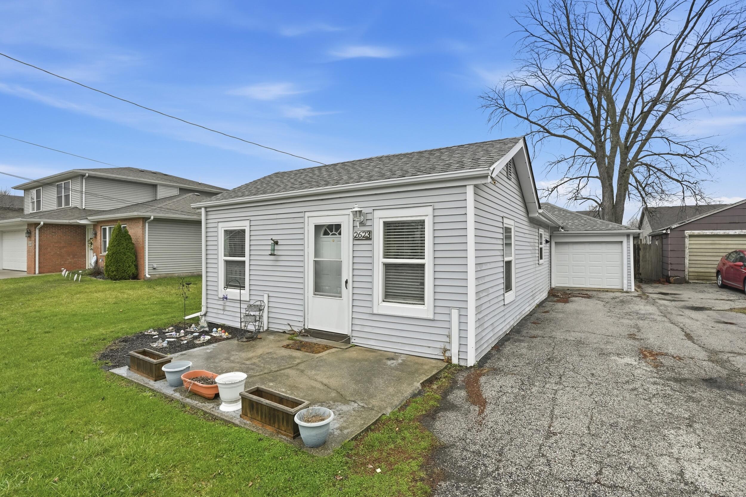 2623 Hart Road Highland, IN 46322 - Photo 2 of 12 2500x1667