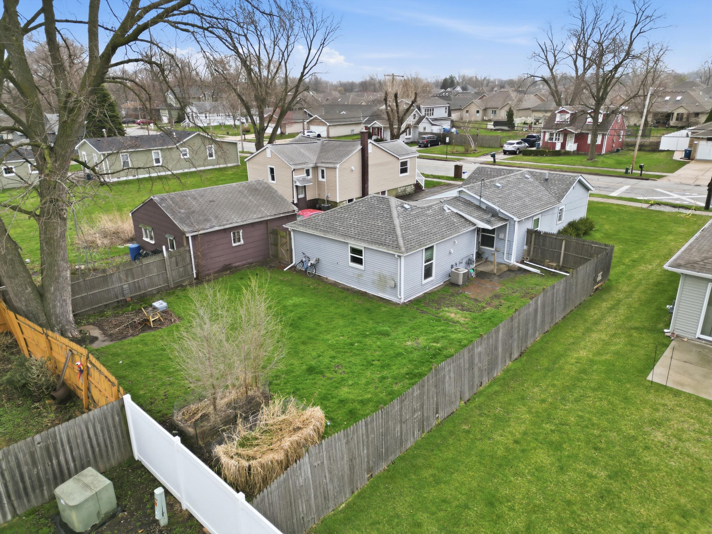 2623 Hart Road Highland, IN 46322 - Photo 3 of 12 2500x1875