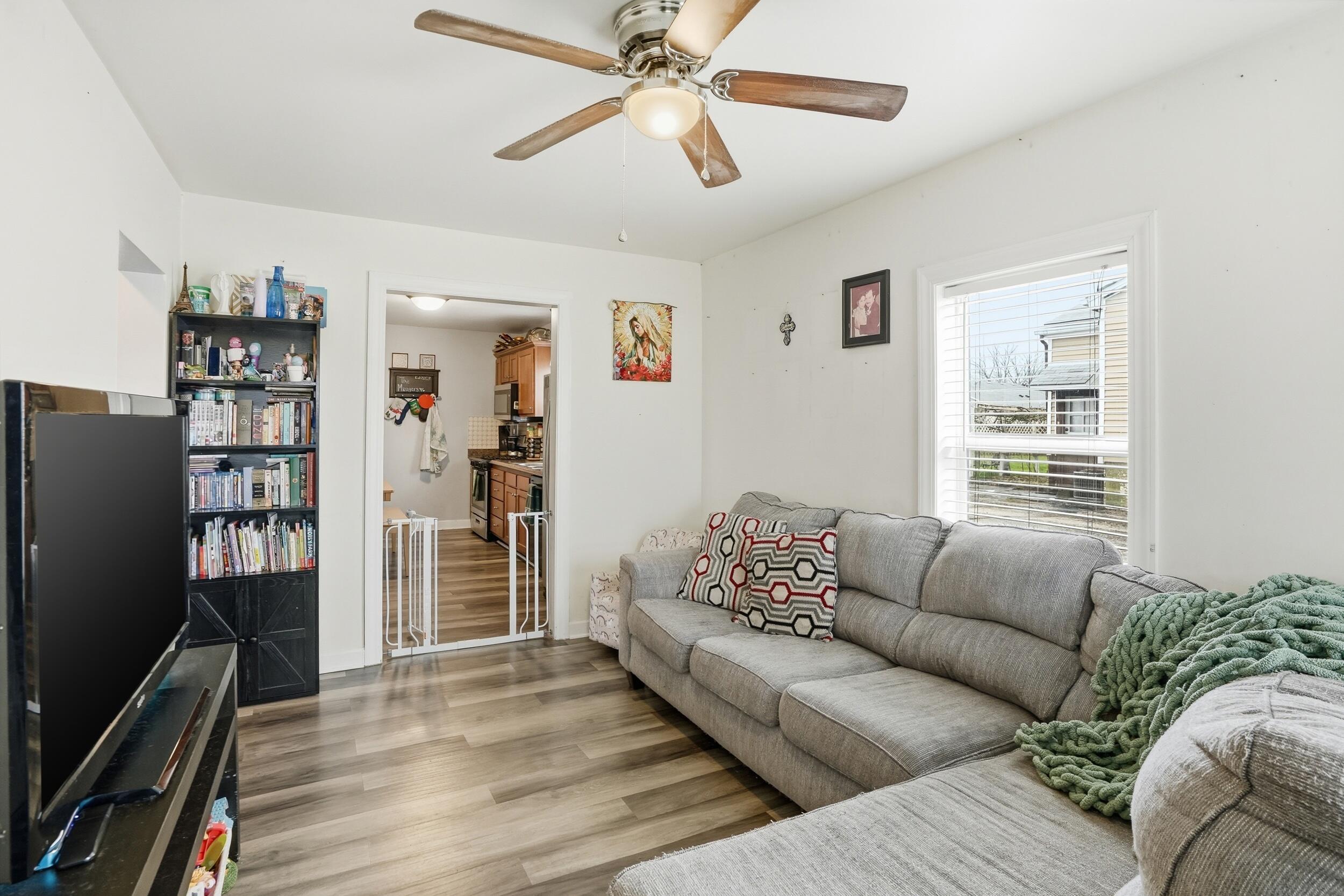 2623 Hart Road Highland, IN 46322 - Photo 4 of 12 2500x1667