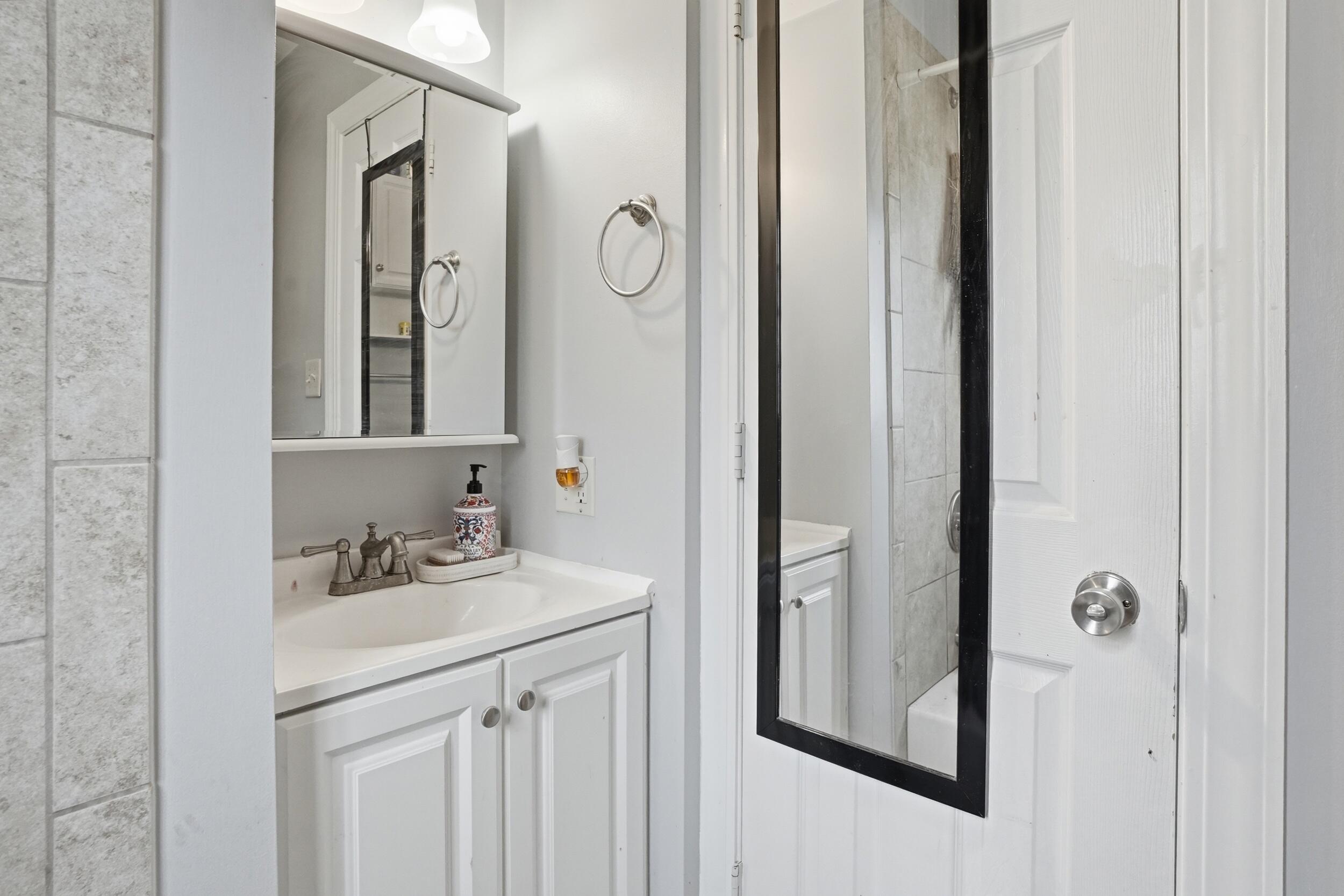 2623 Hart Road Highland, IN 46322 - Photo 6 of 12 2500x1667