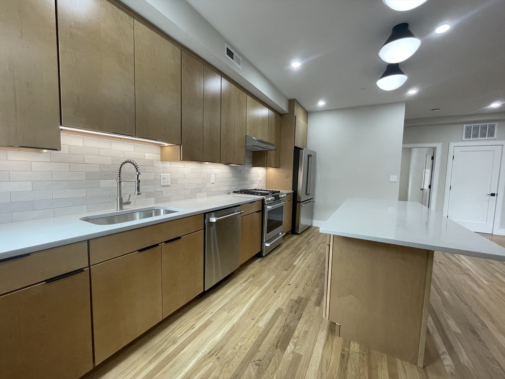 145 Sutherland Road, Unit 2 Boston, MA 02135 - Photo 3 of 14