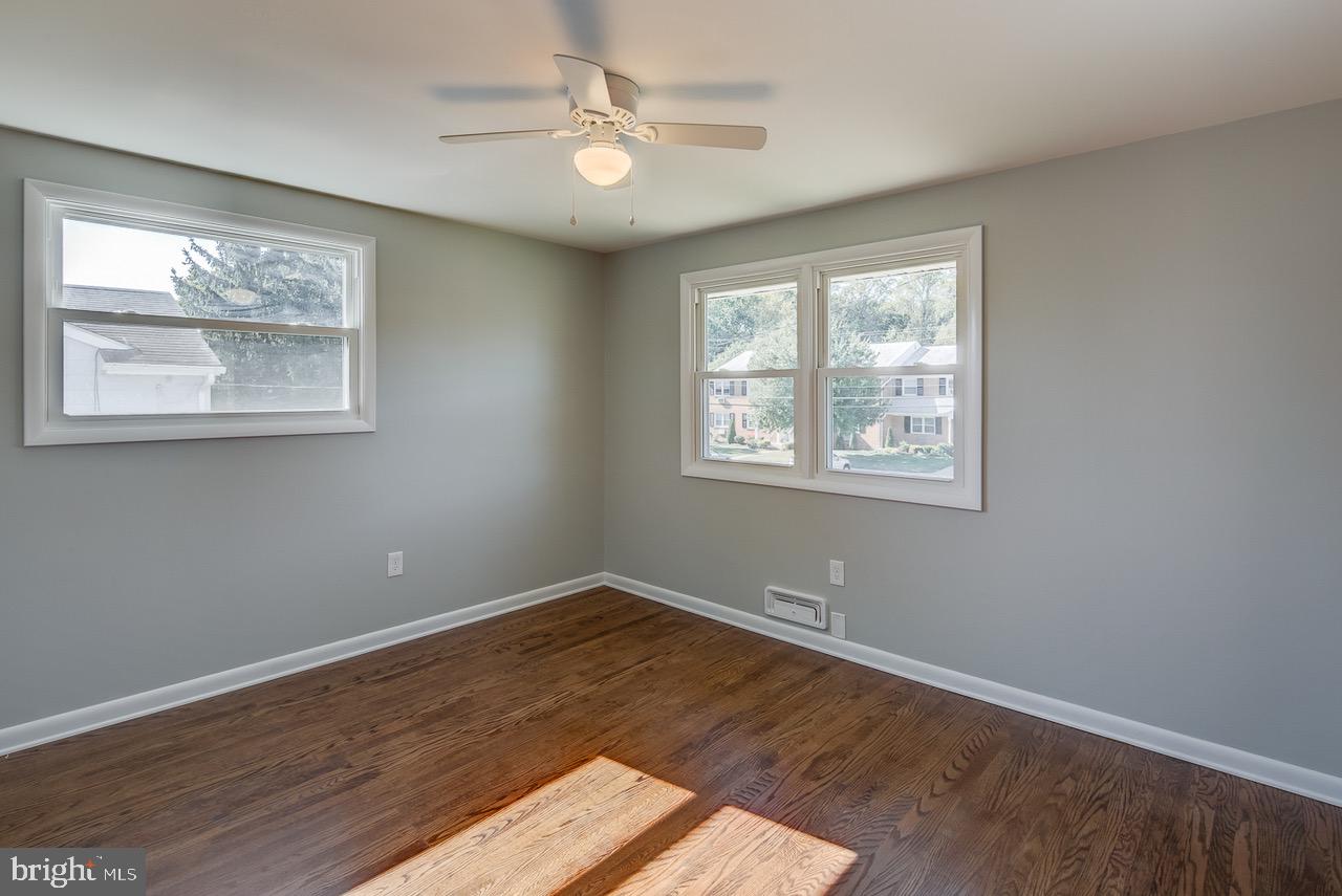 16 Sunnybrook Road Stratford, NJ 08084 - Photo 14 of 22