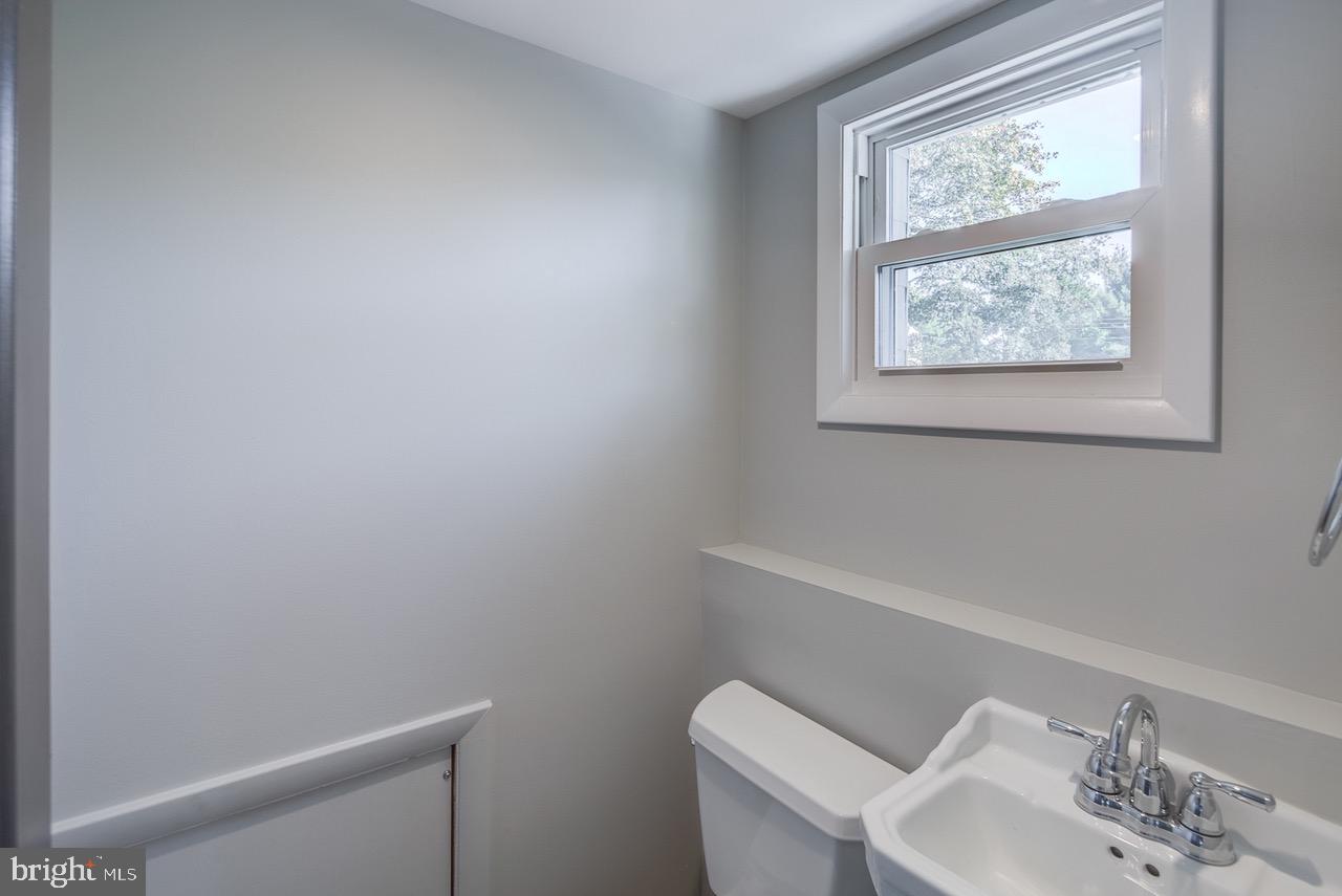 16 Sunnybrook Road Stratford, NJ 08084 - Photo 18 of 22