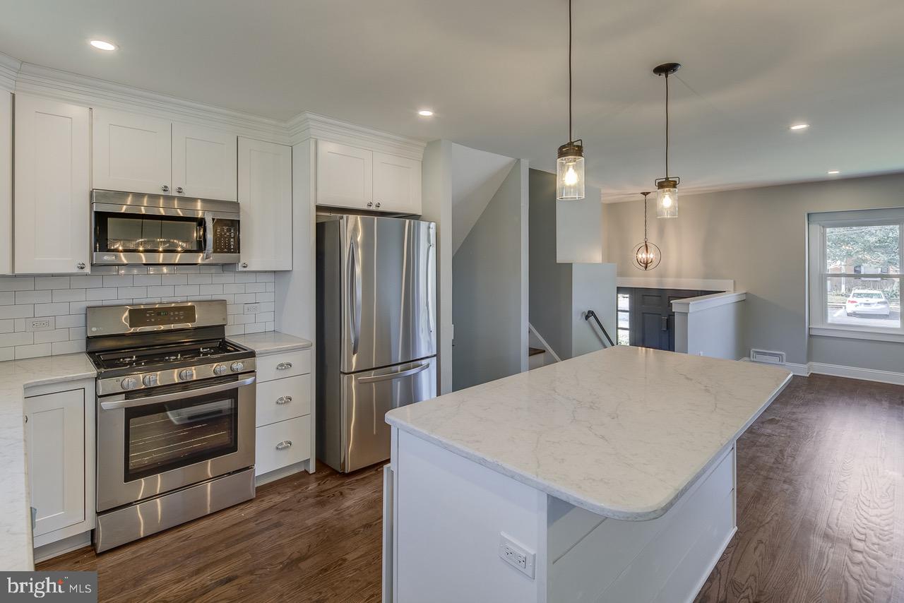 16 Sunnybrook Road Stratford, NJ 08084 - Photo 5 of 22