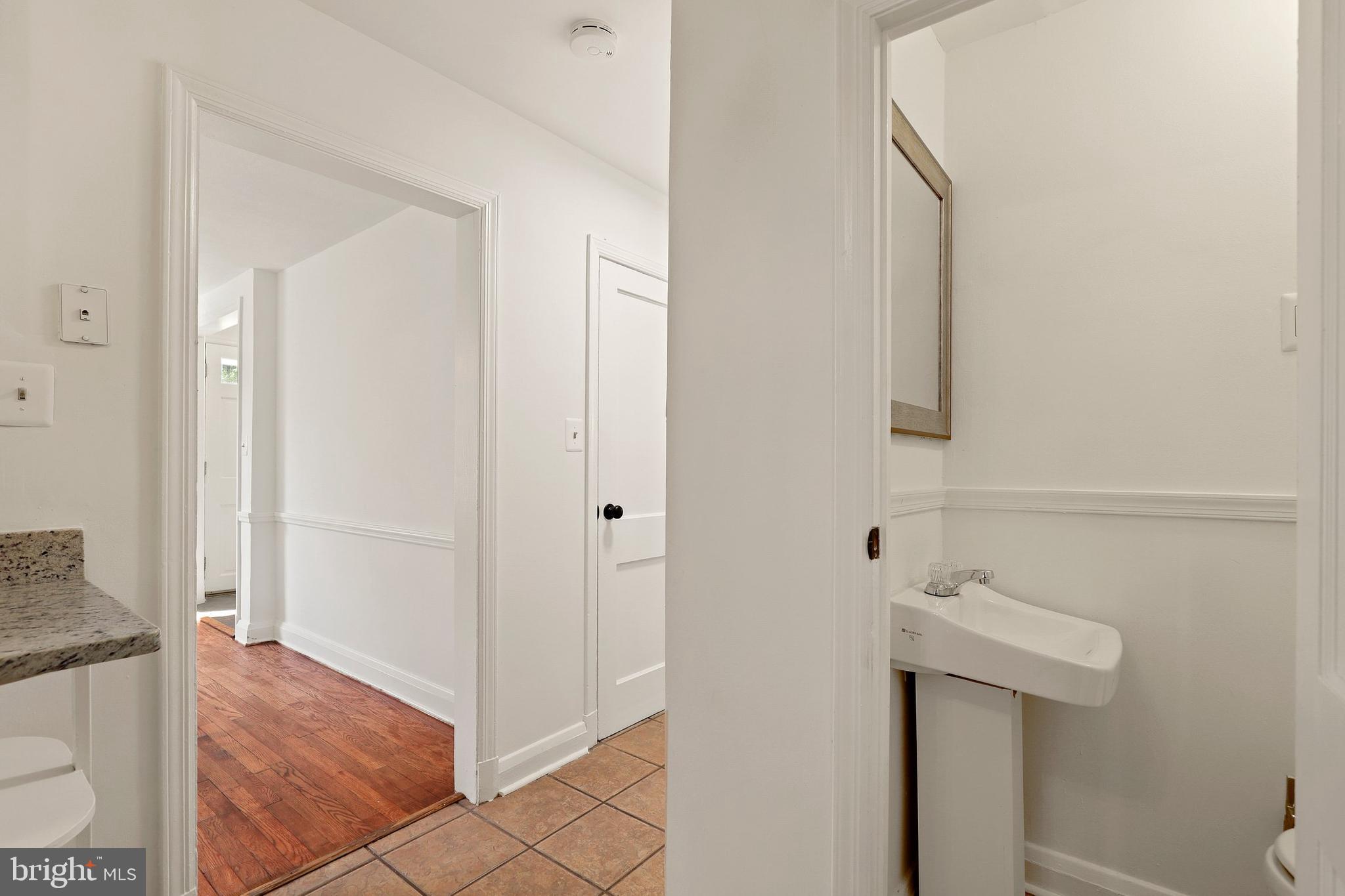 731 Howard Road Baltimore, MD 21208 - Photo 13 of 36