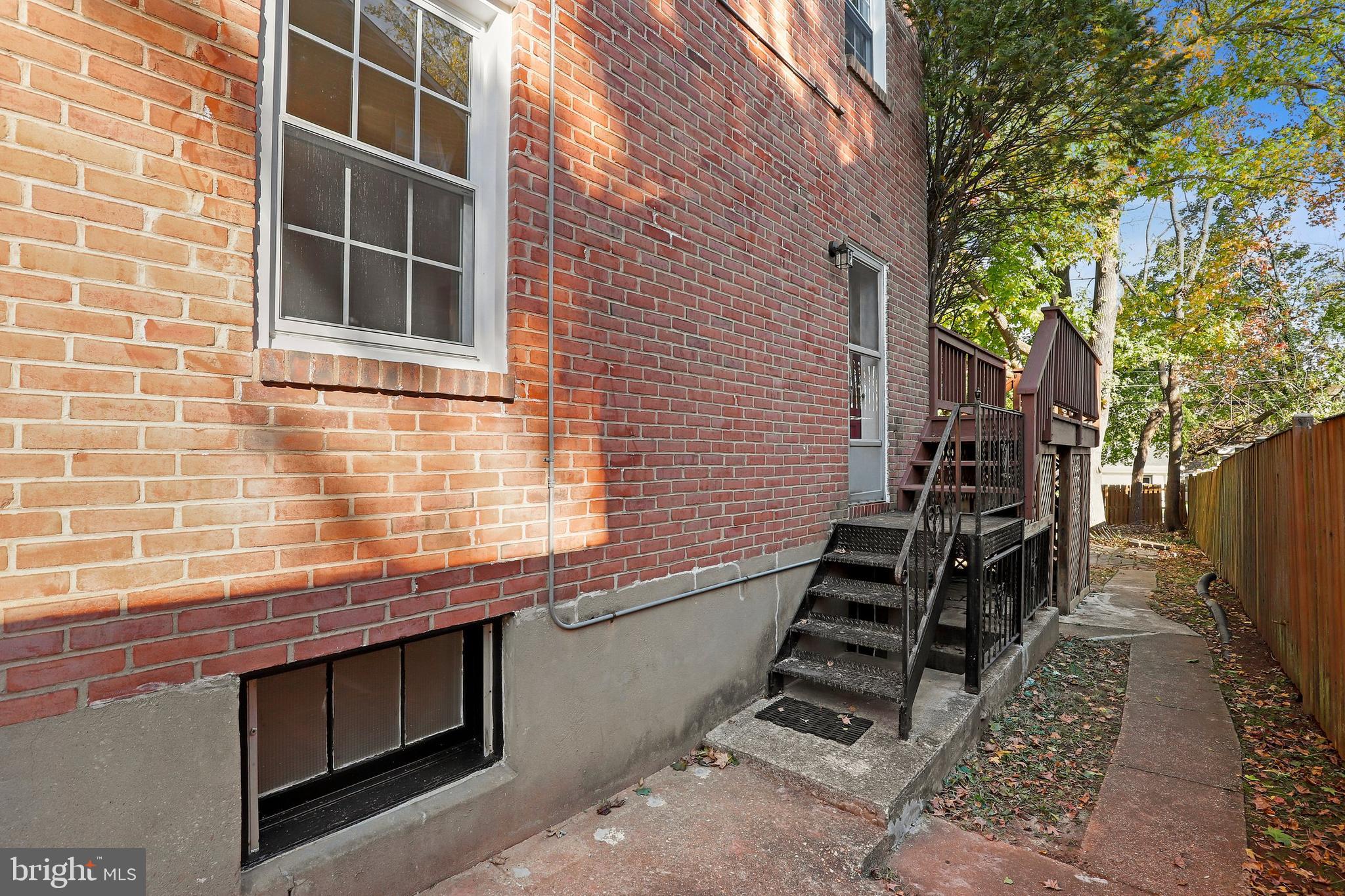 731 Howard Road Baltimore, MD 21208 - Photo 30 of 36