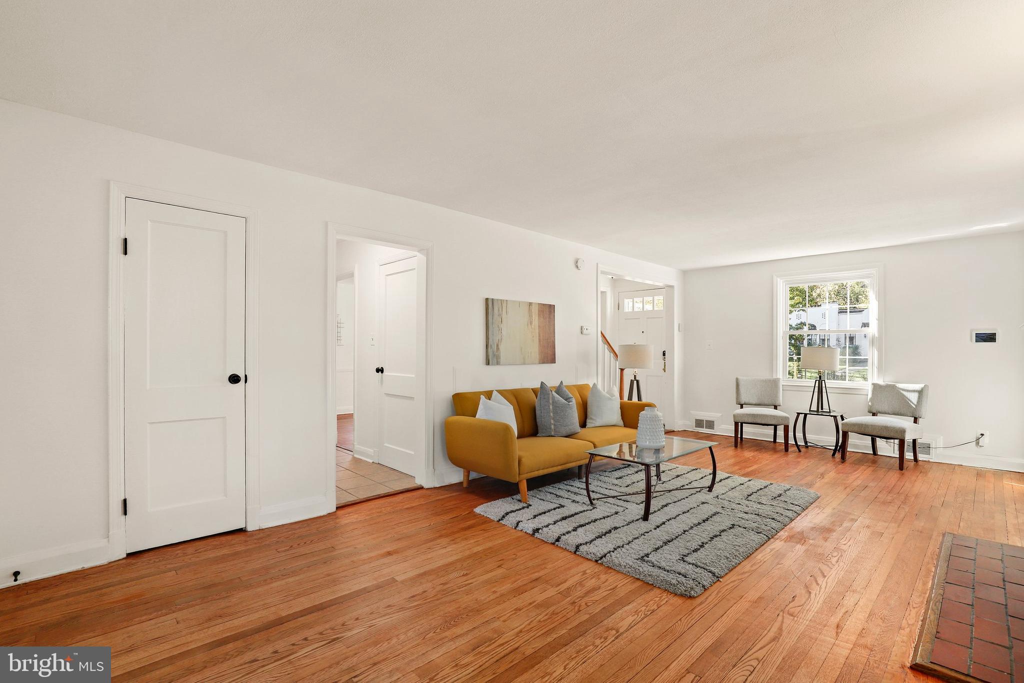 731 Howard Road Baltimore, MD 21208 - Photo 4 of 36