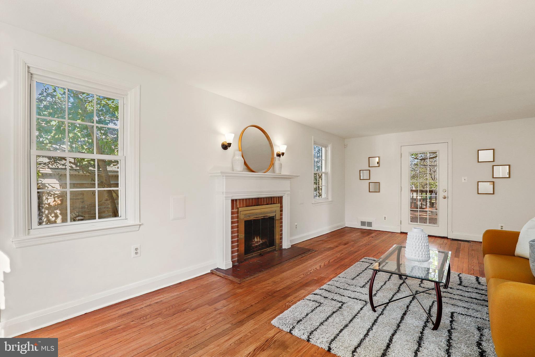 731 Howard Road Baltimore, MD 21208 - Photo 5 of 36