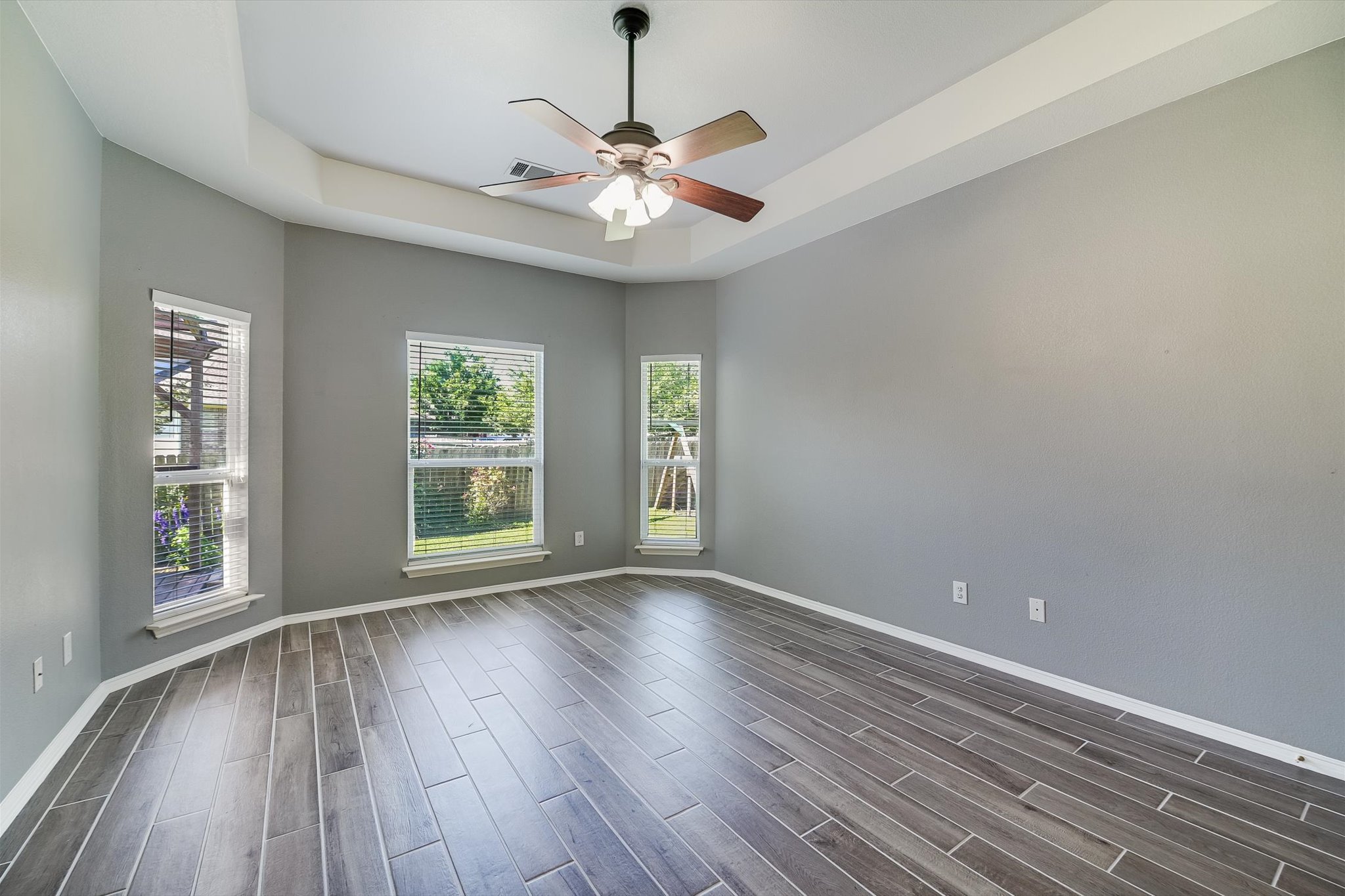 20609 Kearney Hill Road Pflugerville, TX 78660 - Photo 13 of 21 Primary Bedroom