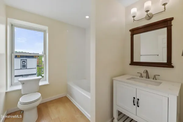 $1,950 | 49 Park Street, Unit 2, Adams, MA 01220