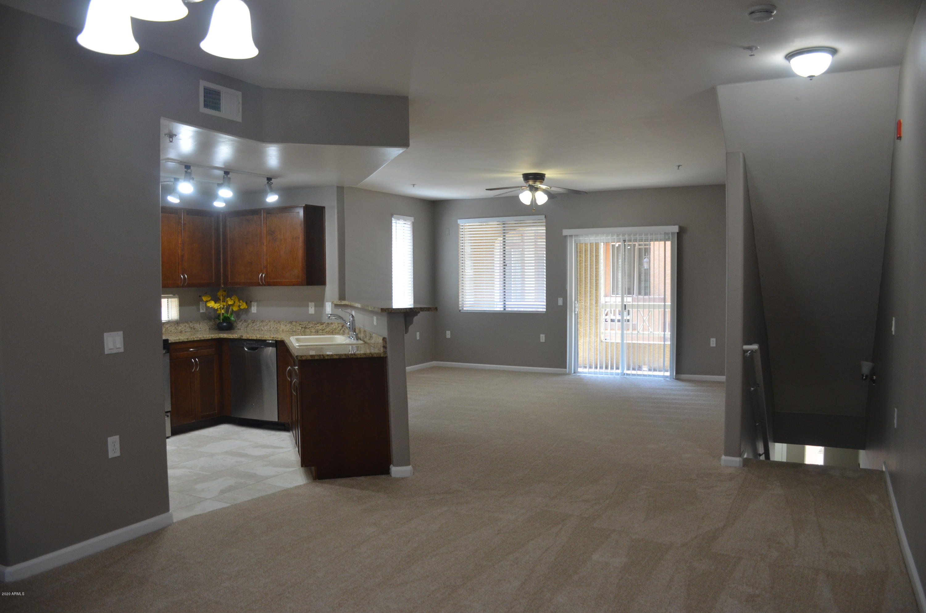 1920 East Bell Road, Unit 1124 Phoenix, AZ 85022 - Photo 3 of 37 DSC_7814