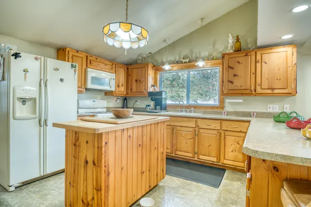 $225,000 | 8287 West Hollyhock Avenue, Baldwin, MI 49304