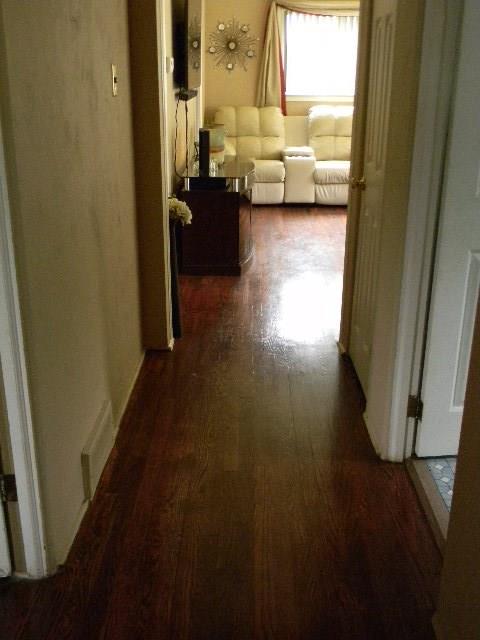 22 Seneca Road Pittsburgh, PA 15241 - Photo 5 of 24 Hallway with hardwood floors.