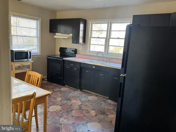 $2,500 | 8714 36th Avenue, College Park, MD 20740